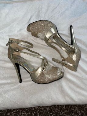 De Blossom Collection Champagne Glitter Peep-Toe Ankle Strap Heels